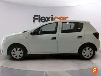 Usado Dacia Sandero Acces 75 CV (55 kW) 2018 Blanco Utilitario