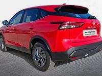 Usado Nissan Qashqai Acenta 140 CV (102 kW) 2023 Yokohama red (sólida) SUV