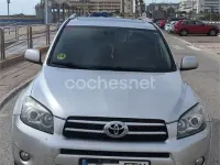 Usado Toyota RAV4 Premium 177 CV (130 kW) 2006 Gris / plata SUV