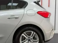 Usado Ford Focus Active 120 CV (88 kW) 2021 Gris Utilitario