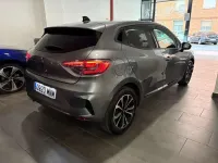 Usado Renault Clio V Techno 91 CV (66 kW) 2024 Gris Utilitario