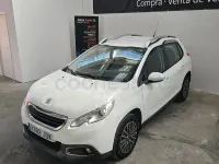 Usado Peugeot 2008 Allure 100 CV (73 kW) 2015 Blanco SUV