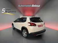 Usado Peugeot 2008 Allure 100 CV (73 kW) 2017 Blanco SUV