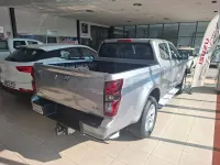 Nuevo Isuzu D-Max 163 CV (119 kW) 2026 Gris / plata Pickup/Camioneta