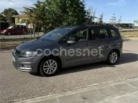 Usado VW Touran Business 115 CV (84 kW) 2017 Gris / plata Monovolumen