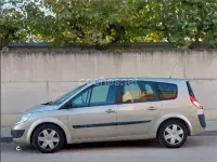 Usado Renault Grand Scénic II Dynamique 130 CV (95 kW) 2009 Beige Monovolumen