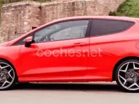 Usado Ford Fiesta ST 200 CV (147 kW) 2019 Rojo Utilitario