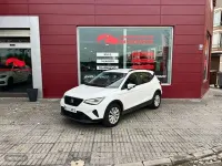 Usado Seat Arona Style 110 CV (80 kW) 2023 Blanco SUV
