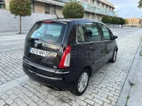Usado Lancia Musa Gold 95 CV (69 kW) 2011 Negro Monovolumen