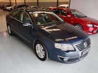 Usado VW Passat Highline 140 CV (102 kW) 2006 Azul Berlina