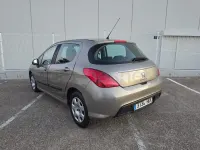 Usado Peugeot 308 Active 112 CV (82 kW) 2012 Beige Berlina