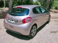 Usado Peugeot 208 Allure 120 CV (88 kW) 2013 Beige Utilitario