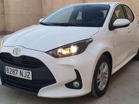 Usado Toyota Yaris Hybrid Active 116 CV (85 kW) 2024 Blanco Utilitario
