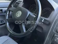 Usado VW Touran Trendline 100 CV (73 kW) 2005 Negro Monovolumen