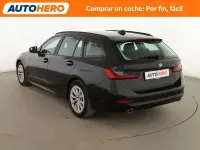 Usado BMW 318 Comfort Edition 150 CV (110 kW) 2022 Negro Familiar