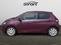 Usado Peugeot 108 82 CV (60 kW) 2018 Violeta / lila Berlina
