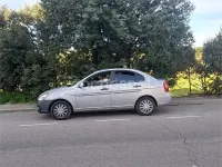 Usado Hyundai Accent 97 CV (71 kW) 2008 Gris / plata Berlina