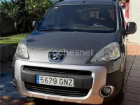 Usado Peugeot Partner Tepee Outdoor 90 CV (66 kW) 2009 Marrón Monovolumen