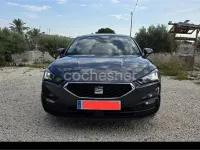 Usado Seat Leon Style 130 CV (95 kW) 2020 Negro Berlina