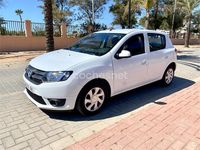 Usado Dacia Sandero Lauréate 90 HP (66 kW) 2016 Branco Sedan