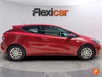 Usado Kia Ceed 100 CV (73 kW) 2015 Rojo Utilitario