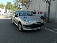 Usado Peugeot 206 70 CV (51 kW) 2003 Gris / plata Berlina