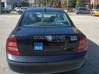 Usado Skoda Superb Elegance 130 CV (95 kW) 2003 Negro Berlina