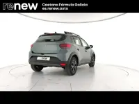Usado Dacia Sandero Extreme 100 CV (73 kW) 2025 Verde Berlina