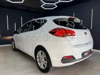 Usado Kia Ceed GT 128 CV (94 kW) 2014 Blanco Berlina