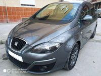 Usado Seat Altea I-Tech 105 CV (77 kW) 2014 Gris / plata Monovolumen