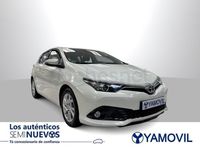 Usado Toyota Auris Active 112 CV (82 kW) 2015 Blanco Berlina