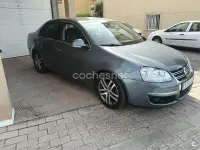 Usado VW Jetta Advance 105 CV (77 kW) 2006 Azul Berlina