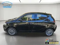 Usado Lancia Ypsilon Gold 86 CV (63 kW) 2012 Negro Utilitario