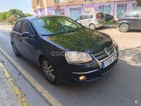 Usado VW Jetta Highline 105 CV (77 kW) 2008 Negro Berlina