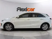 Usado Kia Ceed 120 CV (88 kW) 2021 Blanco Utilitario