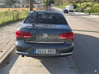 Usado VW Passat Advance 105 CV (77 kW) 2011 Gris / plata Berlina