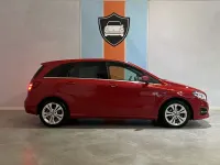Usado Mercedes B180 109 CV (80 kW) 2018 Rojo Utilitario