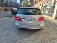 Usado Mercedes B180 109 CV (80 kW) 2013 Gris / plata Utilitario