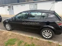 Usado Opel Astra Enjoy 115 CV (84 kW) 2007 Negro Berlina