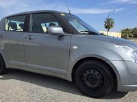 Begagnad Suzuki Swift GL 92 HK (67 kW) 2005 Grå Halvkombi