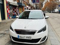 Usado Peugeot 308 Allure 125 CV (91 kW) 2014 Blanco Berlina