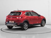 Usado Kia Stonic 101 CV (74 kW) 2021 Rojo SUV