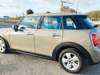 Usado Mini ONE 102 CV (75 kW) 2020 Beige Utilitario