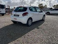 Usado Peugeot 208 Active 75 CV (55 kW) 2018 Blanco Utilitario
