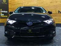 Usado Toyota Auris Hybrid 136 CV (100 kW) 2018 Negro Utilitario