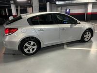 Usado Chevrolet Cruze LT 124 CV (91 kW) 2012 Gris / plata Berlina