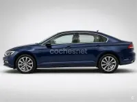 Usado VW Passat Advance 150 CV (110 kW) 2018 Azul Berlina
