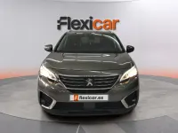 Usado Peugeot 5008 Active 120 CV (88 kW) 2018 Marrón SUV