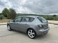 Usado Mazda 3 Sportive 150 CV (110 kW) 2004 Gris / plata Berlina