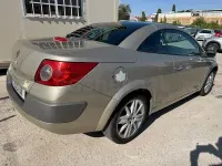 Usado Renault Mégane Cabriolet Authentique 110 CV (80 kW) 2005 Gris / plata Descapotable